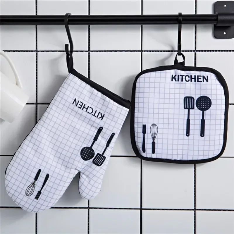 2 in 1 Kitchen Baking Cooking Accessories Print Oven Mitt Glove Pad Washable Microwave Pizza Anti-Hot Insulation Mat Kitchen Decor