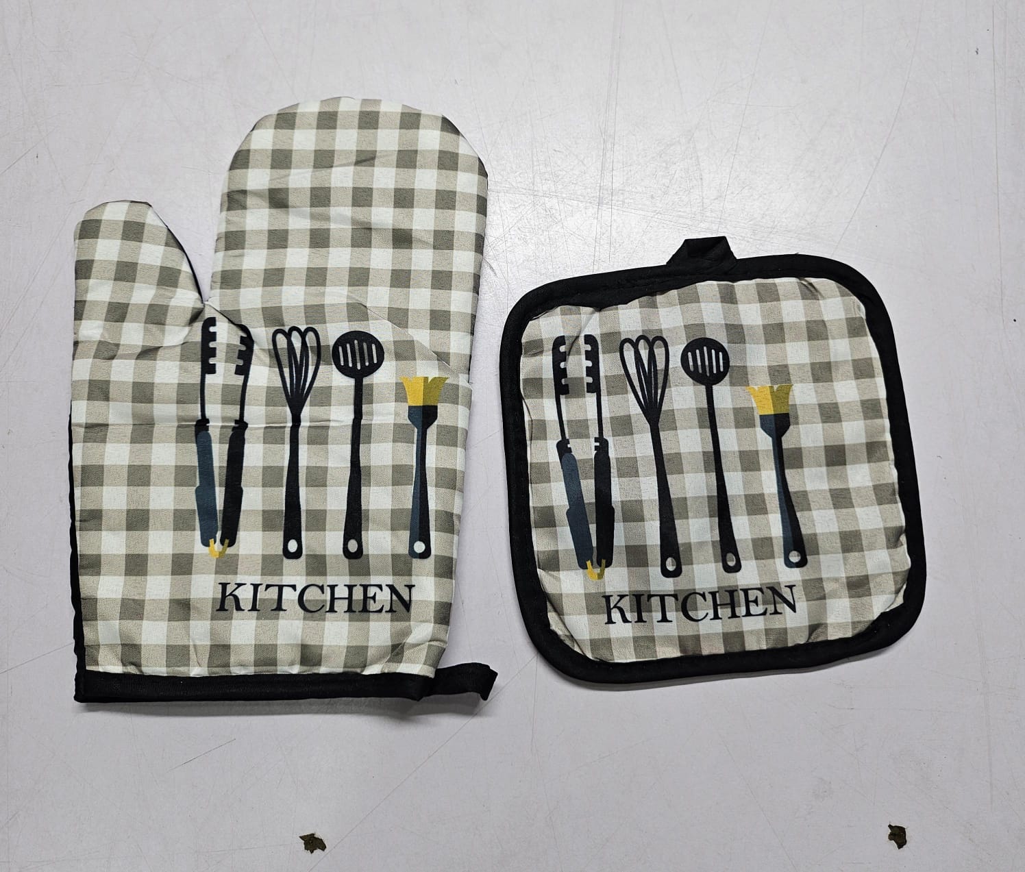 2 in 1 Kitchen Baking Cooking Accessories Print Oven Mitt Glove Pad Washable Microwave Pizza Anti-Hot Insulation Mat Kitchen Decor