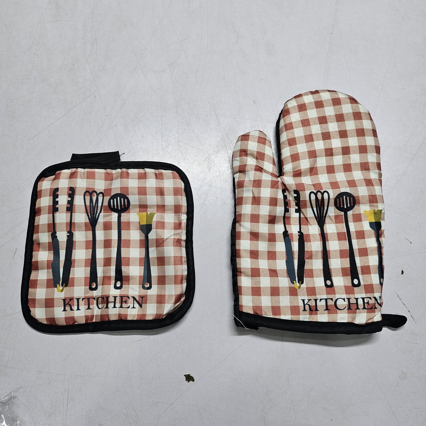 2 in 1 Kitchen Baking Cooking Accessories Print Oven Mitt Glove Pad Washable Microwave Pizza Anti-Hot Insulation Mat Kitchen Decor