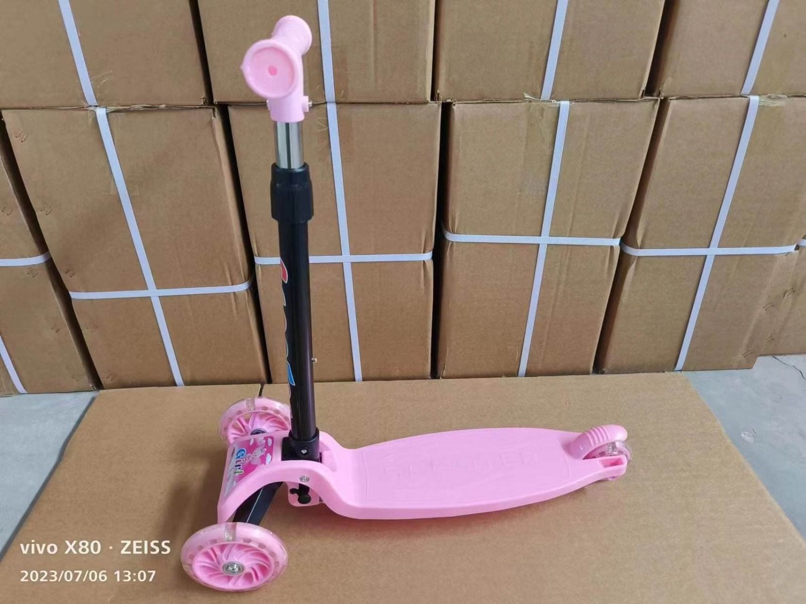 Mini kids Kick Scooter with LED Wheels Adjustable Height Foldable Outdoor Toys Push Kids Scooter