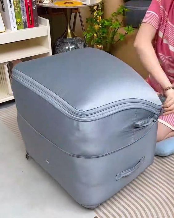 Foldable Ultra Space Saving Self Compression Organizer, Quilt Bags for Storage,Moving Organizer Bags for Comforters and Blankets