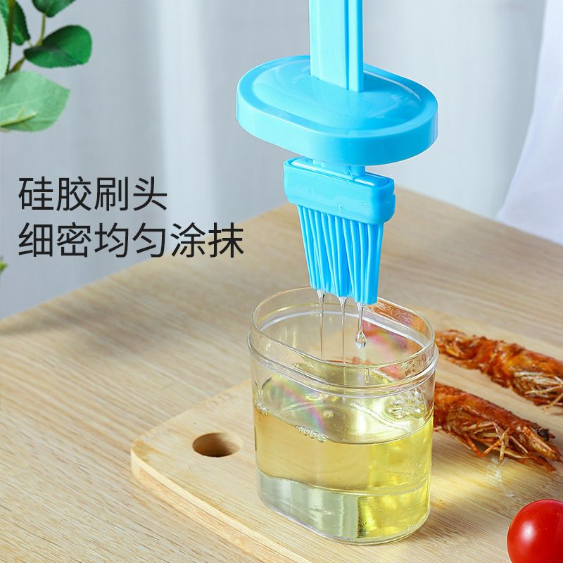 Silicone Baking Oil Brush High Temperature Resistant Portable Barbecue Pancake Cooking Brushdesigned to handle high temperatures safely. Ideal for applying oil