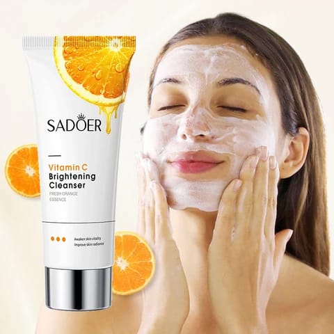 Sadoer 5 in 1 Set, Vitamin C Face Serum + Vitamin C Cream + Face  Cleanser + Isolate Sunscreen SPF 50 + Vitamin C Lip Balm Moisturizing, For Face Brightening, SunBlock, Fade Dark Spot