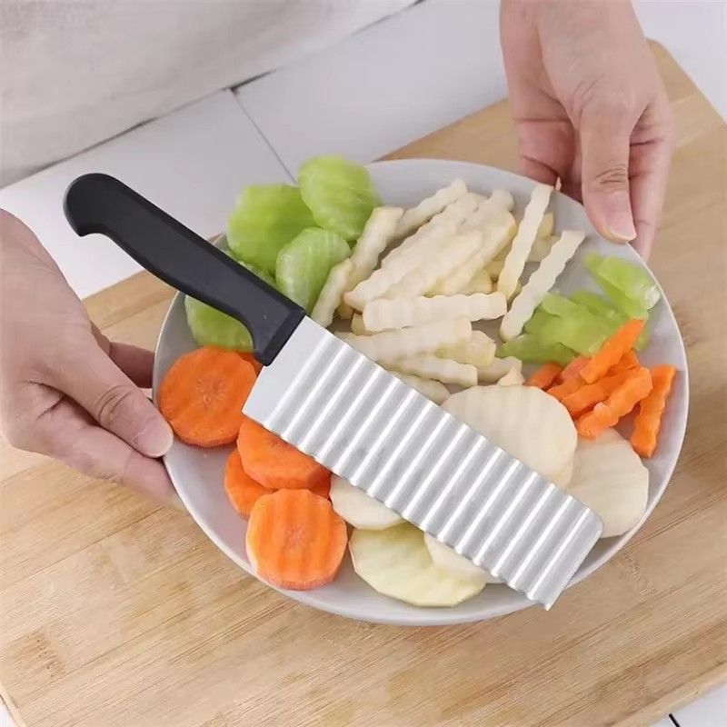 Stainless Steel Potato Chip Long Slicer Dough Vegetable Fruit Crinkle Wavy Slicer Knife Potato Cutter Chopper French Fry Maker
