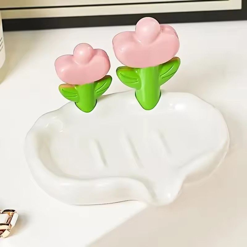 Soap container Flower Soap dish High Aesthetic Value Light Luxury Plastic Box No Punching Home Sink Storage Rack