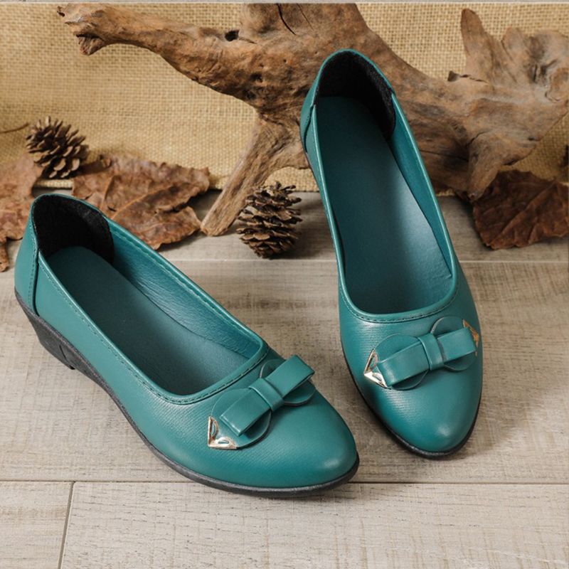 ASSKLO New women's leather shoes Flat Shoes Casual Soft Sole Soft leather comfortable soft shoes kitchen work flats Slip on Shoes