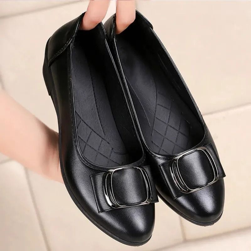 ASSKLO Women's flat shoes fashionable soft soled comfortable solid color round toe work shoes ladies shoes women's leather shoes mother's shoes soft leather shoes women's singles shoes black shoes