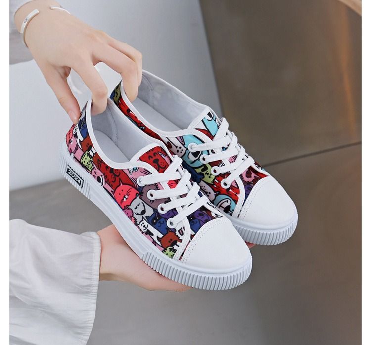 ASSKLO New Canvas Flats Shoes Large Size Casual Sports Lady Shoes Sneakers Woman Shoes Women Low Top Classic Board Shoes Slip-ons Shoes Loafers Street Shoes Female Student Shoes Versatile Breathable