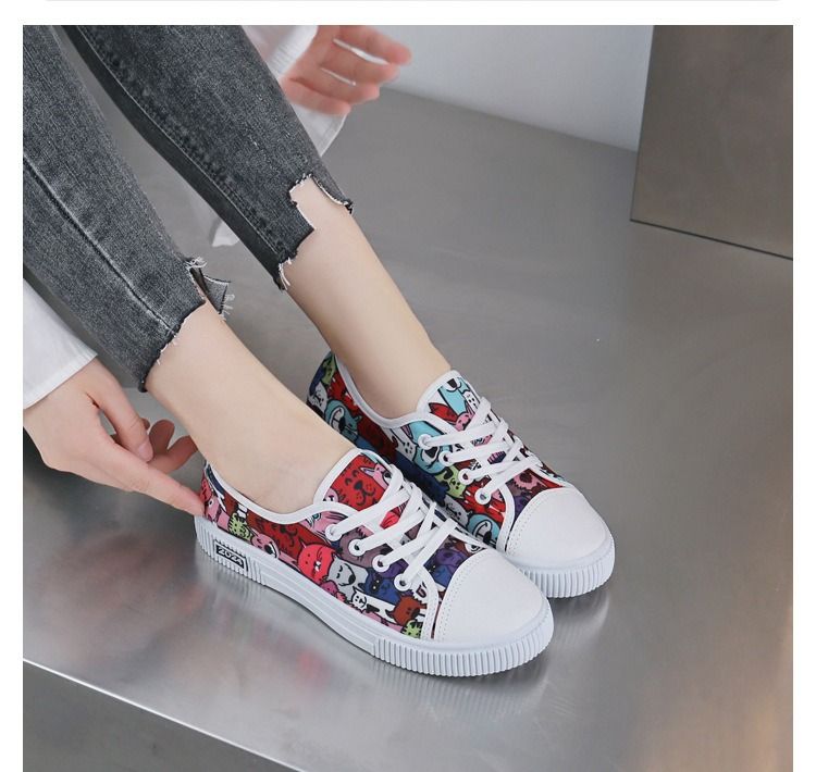ASSKLO New Canvas Flats Shoes Large Size Casual Sports Lady Shoes Sneakers Woman Shoes Women Low Top Classic Board Shoes Slip-ons Shoes Loafers Street Shoes Female Student Shoes Versatile Breathable