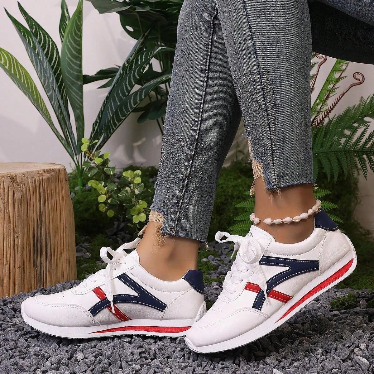 ASSKLO New sports style women's shoes ladies shoes with leather upper girls shoes student white shoes running shoes INS trendy shoes