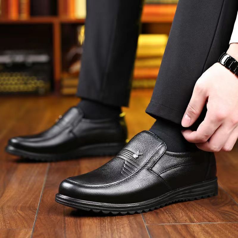 ASSKLO New Men's Leather Shoes Oxfords PU Leather Thick Fashion Man's Leather Shoes Soft Soled Formal Leather Breathable Loafers Slip on Black Driving Male Shoes Men's Loafers men Casual shoes
