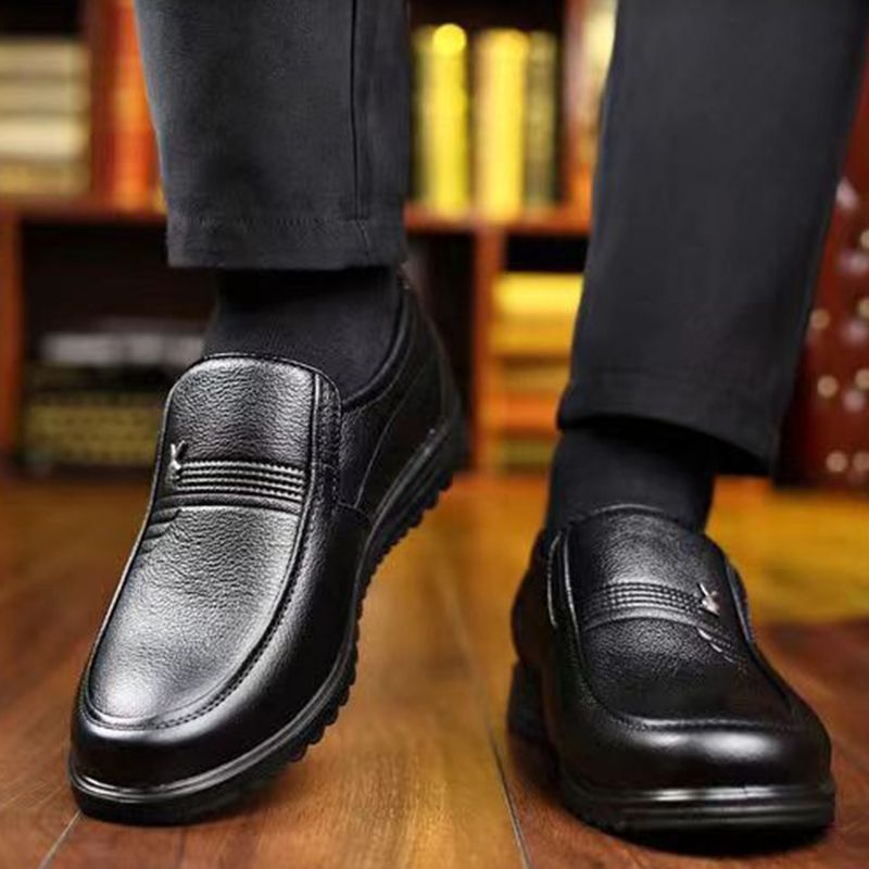 ASSKLO New Men's Leather Shoes Oxfords PU Leather Thick Fashion Man's Leather Shoes Soft Soled Formal Leather Breathable Loafers Slip on Black Driving Male Shoes Men's Loafers men Casual shoes