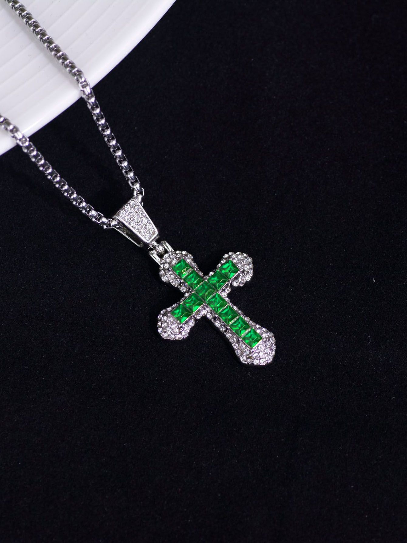 Bling Bling Rapper Chain WatchSparkling Green and Silver SetPerfect for Hip Hop EnthusiastsGift Option for Teens(1*watch1*bracelet1*necklace）
