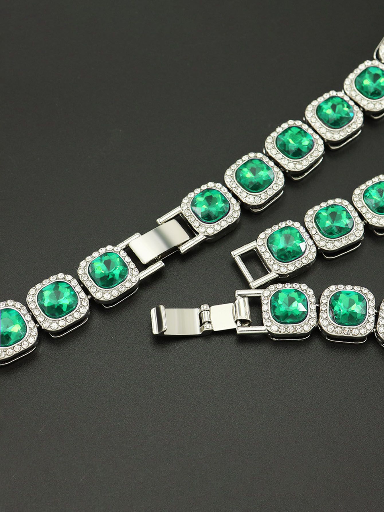 Bling Bling Rapper Chain WatchSparkling Green and Silver SetPerfect for Hip Hop EnthusiastsGift Option for Teens(1*watch1*bracelet1*necklace）