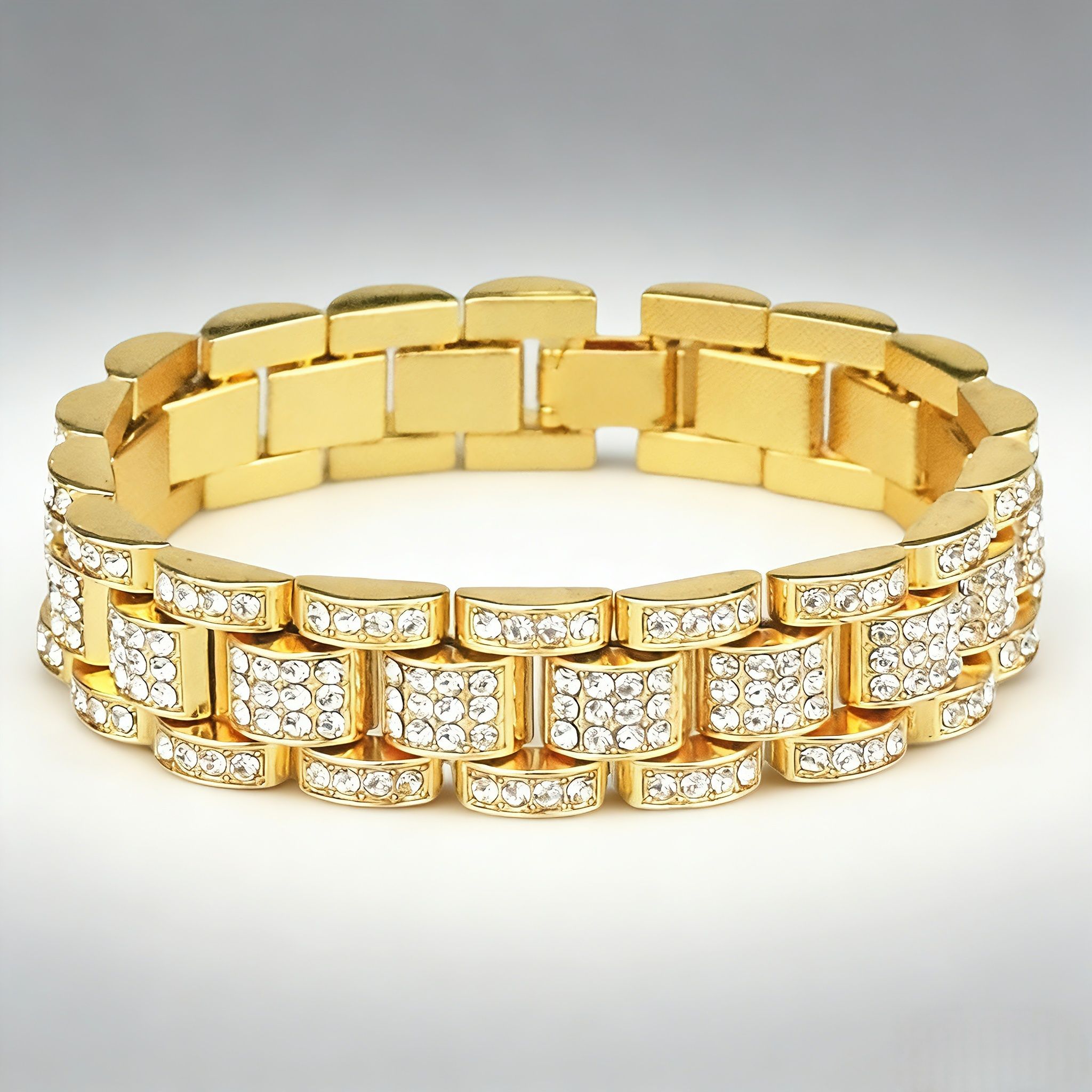 Shiny Long-Lasting Diamond-Encrusted Tank Chain Bracelet – Gold/Silver Cuban Link Accessory for Naija/Kenyan HipHop Crews & Trendsetters