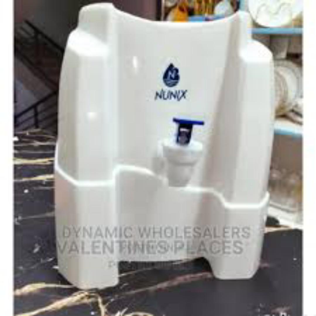F Nunix Table Top Normal Water Dispenser non electric Normal Table-Top water dispenser

Smarter and Stronger

Stainless steel tank for hygienic water

Strong

Fully new PT material