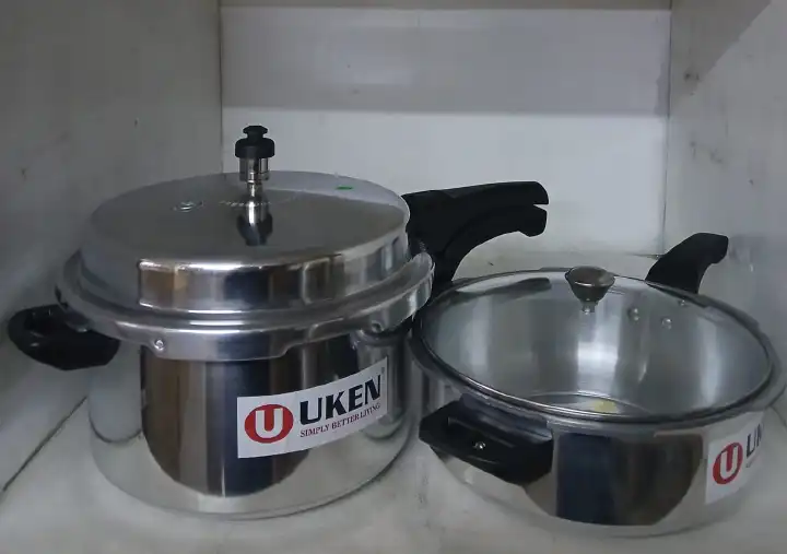 Uken 2pcs combo 3L aluminium pressure cooker with 2L pan with glass lid and aluminium lid