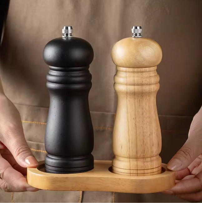 Hot Selling Pepper Grinder 6Inch Sets Western Restaurant Sea Salt Black Pepper Mills Home Grinding Kitchen Seasoning Bottle - Set of Two