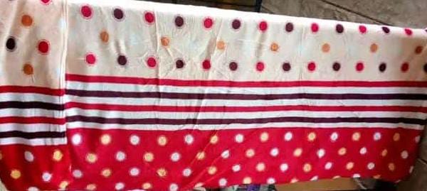 6*6 Fleece blanket Soft and warm Lightweight Throw Blanket for Bed, Sofa, Couch, Travelling and Camping