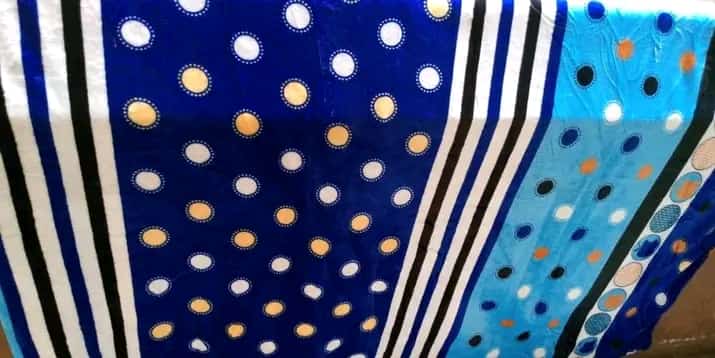 6*6 Fleece blanket Soft and warm Lightweight Throw Blanket for Bed, Sofa, Couch, Travelling and Camping