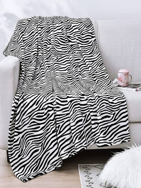 6*6 Fleece blanket Soft and warm Lightweight Throw Blanket for Bed, Sofa, Couch, Travelling and Camping