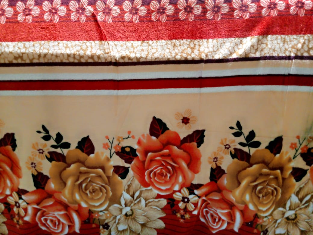 6*6 Fleece blanket Soft and warm Lightweight Throw Blanket for Bed, Sofa, Couch, Travelling and Camping