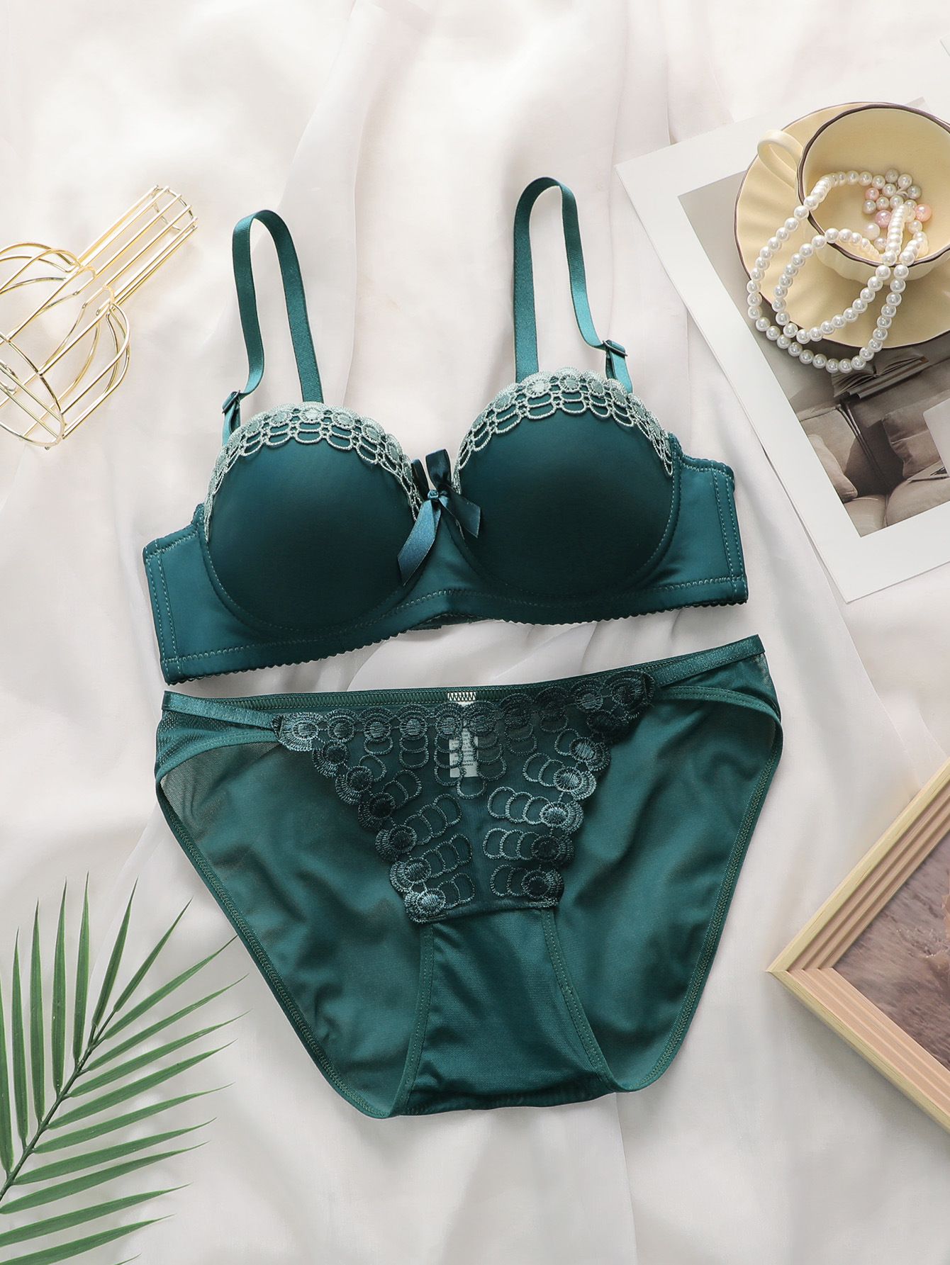 Girls underwear set Embroidered butterfly with steel rim underwear underwear non-slip fashion women's sexy bra set