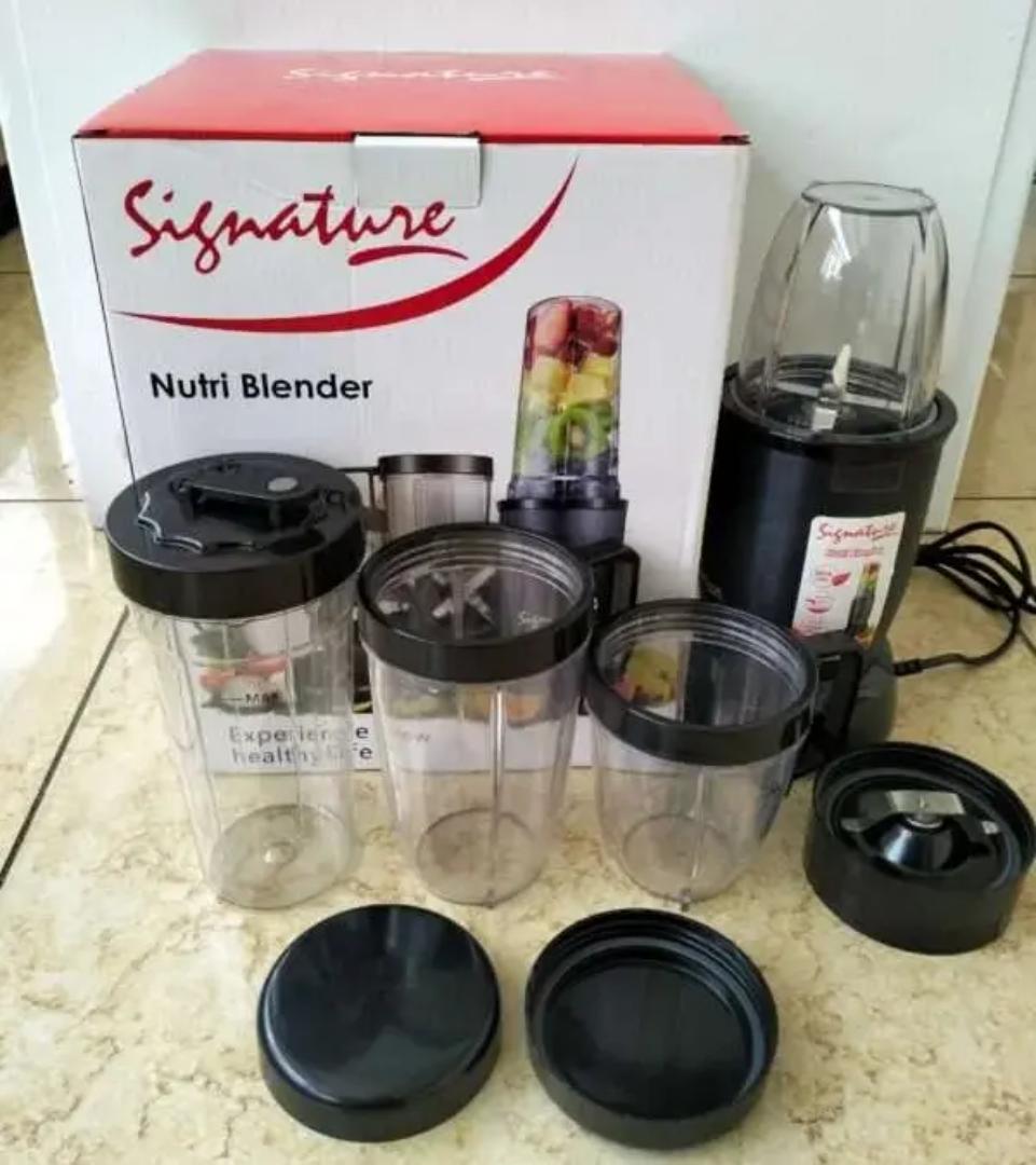 Signature SH03828 Nutri Blender 900W Signature Nutribullet blender.  Nutri Blender 900W with 6 Leaf Stainless Steel Blades | Ideal for Shakes, Smoothies & Juices