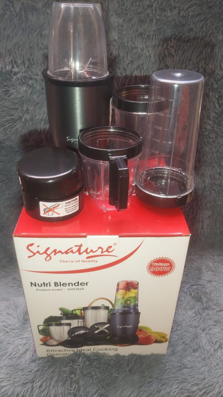 Signature SH03828 Nutri Blender 900W Signature Nutribullet blender.  Nutri Blender 900W with 6 Leaf Stainless Steel Blades | Ideal for Shakes, Smoothies & Juices