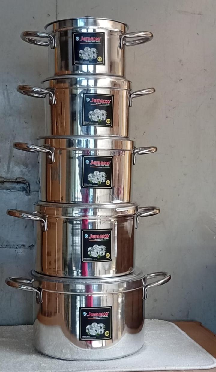 5pcs Jemaxo pots sufuria cookware set with lids. jemaxo heavy duty Aluminium pots set with fitting lids 18cm, 20cm, 22cm, 24cm and 26cm