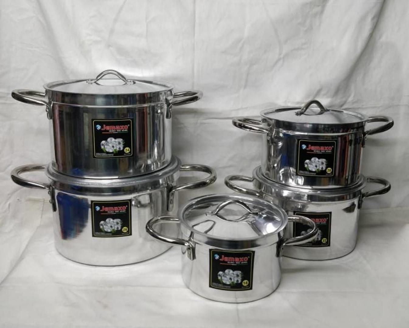 5pcs Jemaxo pots sufuria cookware set with lids. jemaxo heavy duty Aluminium pots set with fitting lids 18cm, 20cm, 22cm, 24cm and 26cm