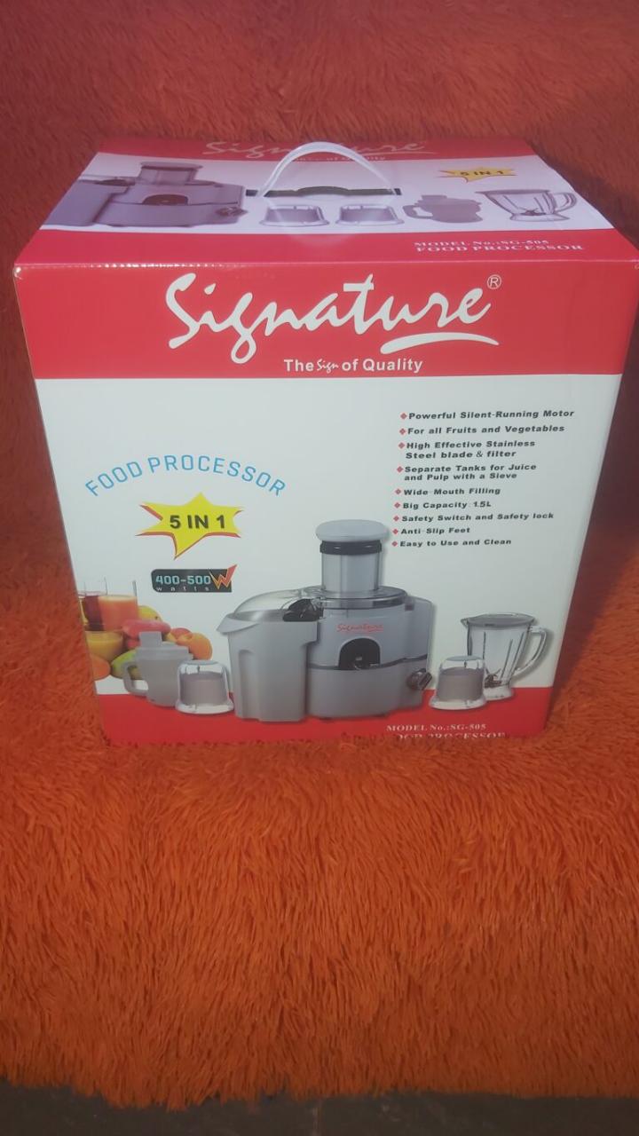 Signature Heavy Duty 5 In 1 Food Processor / Blender / Juicer / Grinder
. SG-505 Signature food processor 400-500W