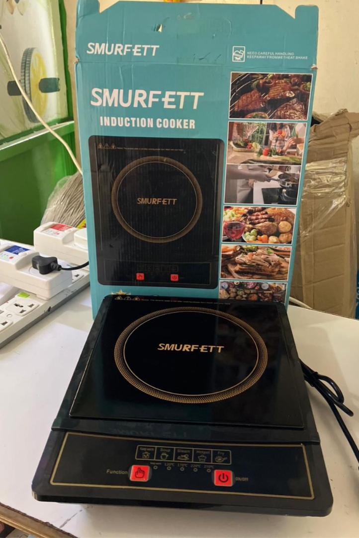 Smurffet single plate ceramic induction cooker with 8 cooking functions 22000W black color