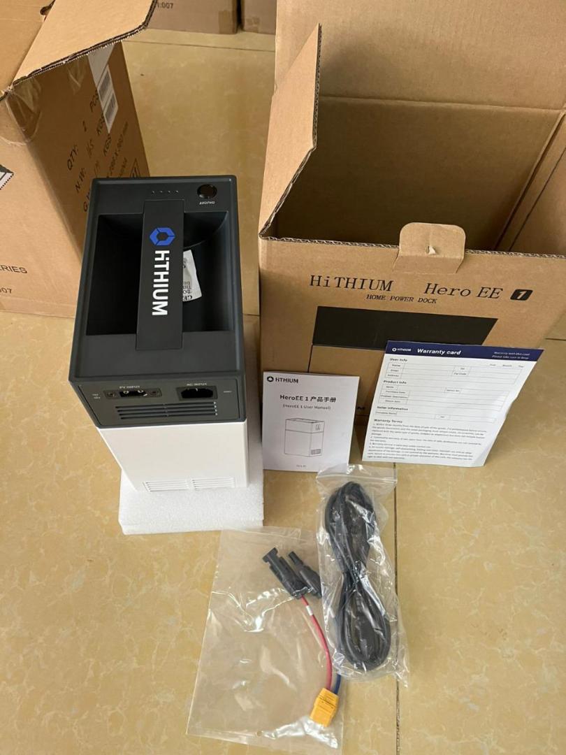 HITHIUM HeroEE1 Portable Power Station 1000W Rechargeable Lithium battery 200W Power Output 3 In 1 Inverter Battery Solar Controller Output 200W Rated Power 1004Wh UPS Plug & Play portable power bank