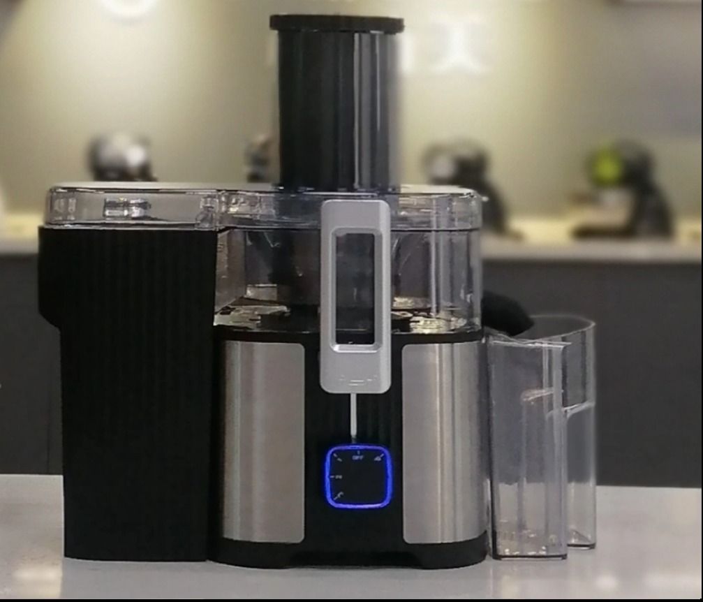 Signature SG-04948 Turbo power juicer / Juice extractor with 1.2L juicer cup and 2L pulp collector 1000W powerful motor and stainless steel knives