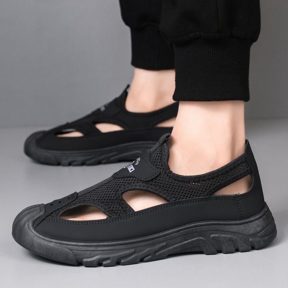Hole shoes men's 2024 new summer men's shoes breathable driving sandals men's toe shoes sneakers beach sandals black