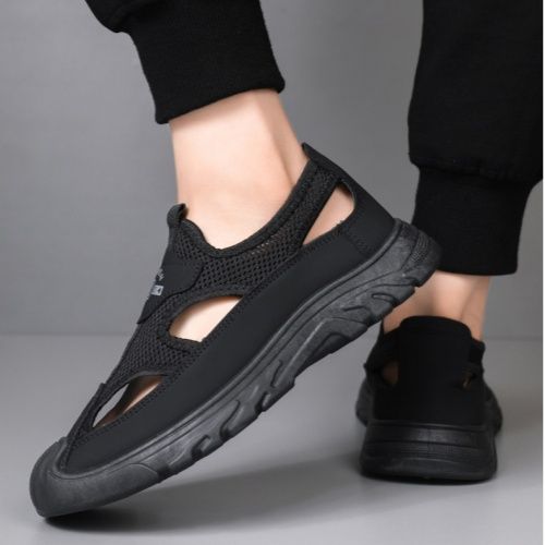 Hole shoes men's 2024 new summer men's shoes breathable driving sandals men's toe shoes sneakers beach sandals black