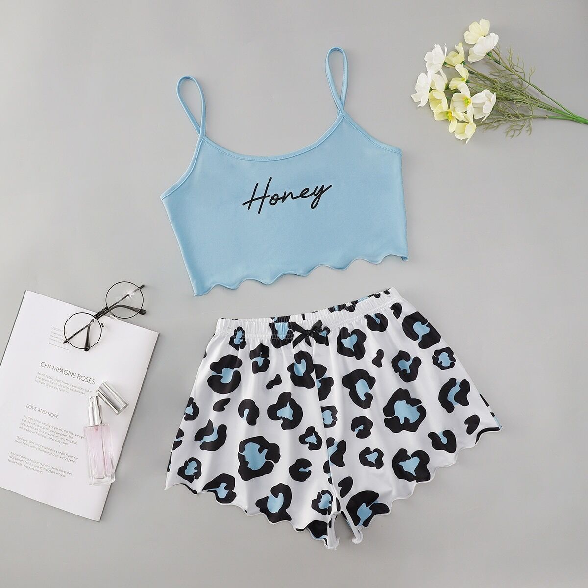 Women's Pajamas Set Sexy Lingerie Leopard Print Sling Sleepwear V-Neck Sleeveless Top and Shorts Sets Pyjamas Homewear