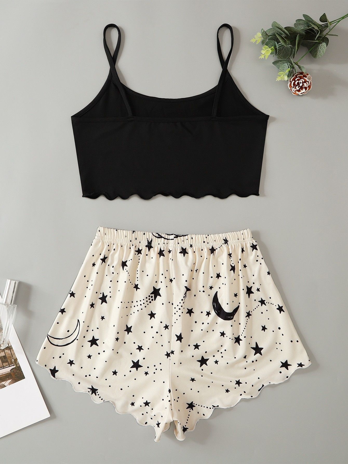 Women's Pajamas Set Sexy Lingerie Leopard Print Sling Sleepwear V-Neck Sleeveless Top and Shorts Sets Pyjamas Homewear