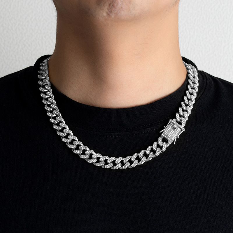 3pcs/set European and American Hip-hop Men's Watch Bracelet Necklace Fashion Roman Pattern Full Diamond Calendar Quartz Watch High-quality Diamond Inlaid Cuban Chain Men's Women' Ice Watch Jewelry Set