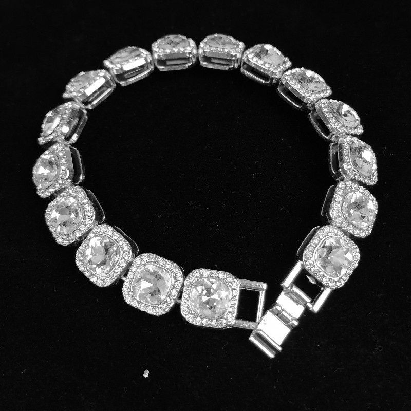 3pcs/set European American Style High-End Hip-hop Luxury Gypsophila Steel Band Diamond Men Watches Large Sugar Cube Rhinestone Tennis Necklace Bracelet Quartz Women's Ice Watch Set Unisex Jewelry Set