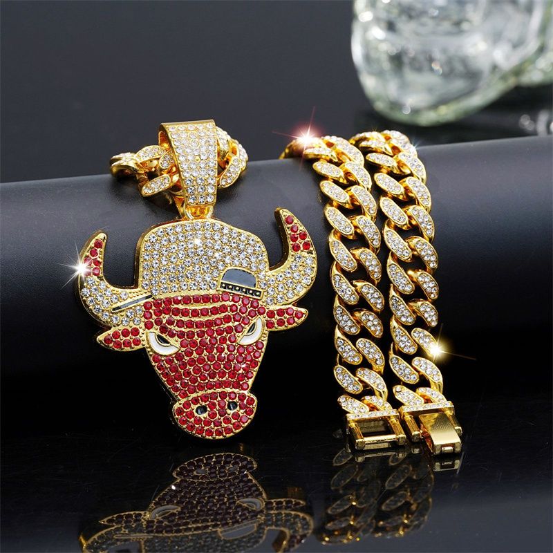 Fashion Personality Cool Red Bull Head Pendant Men's Hip Hop Full Diamond Necklace Men and Women Punk Cuban Necklace Jewelry
