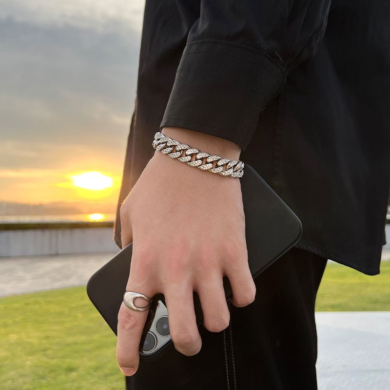 2-piece watch+chain hip-hop stainless steel gold calendar watch men's ice paved with rhinestones men's watch gift(1*watch1*bracelet)