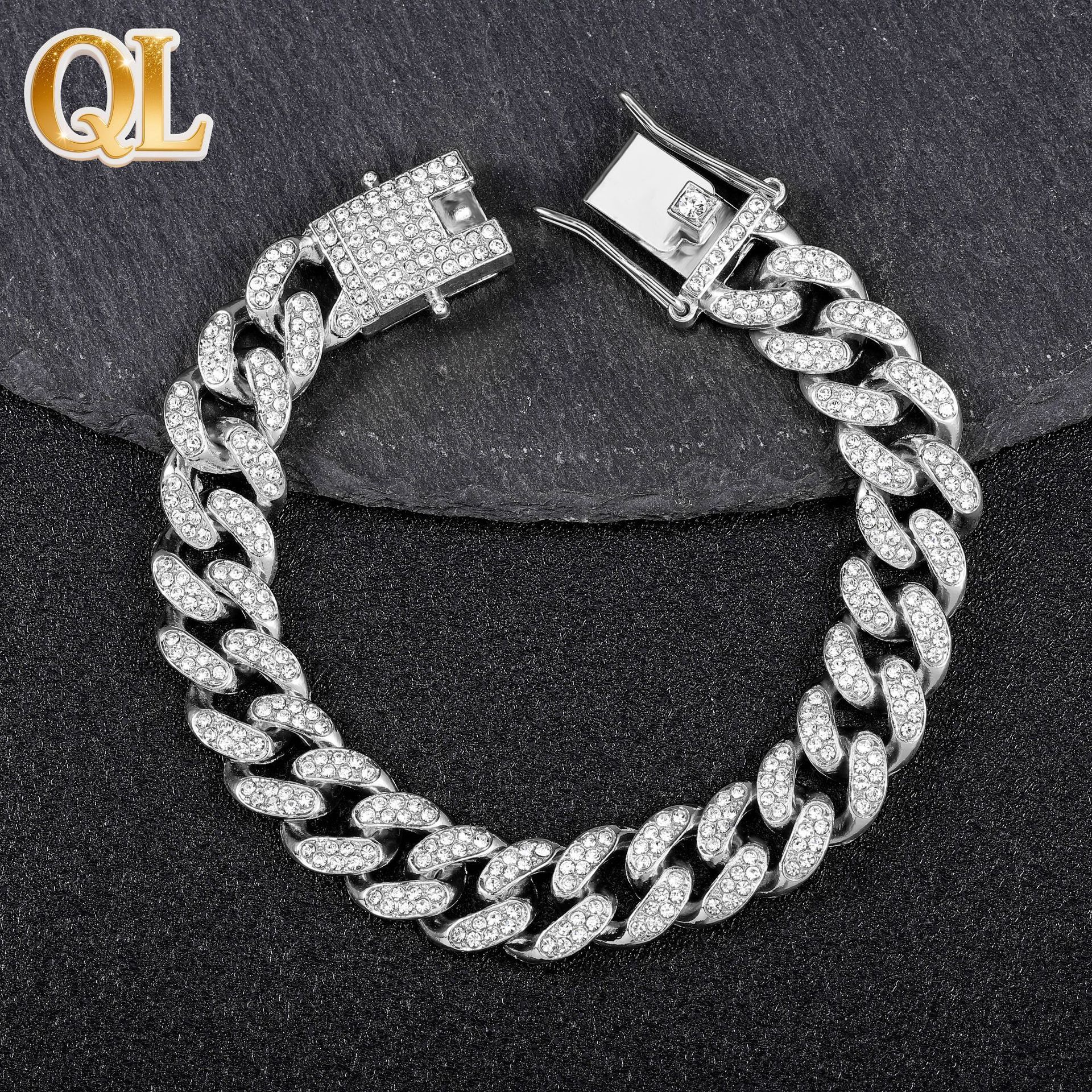2-piece watch+chain hip-hop stainless steel gold calendar watch men's ice paved with rhinestones men's watch gift(1*watch1*bracelet)