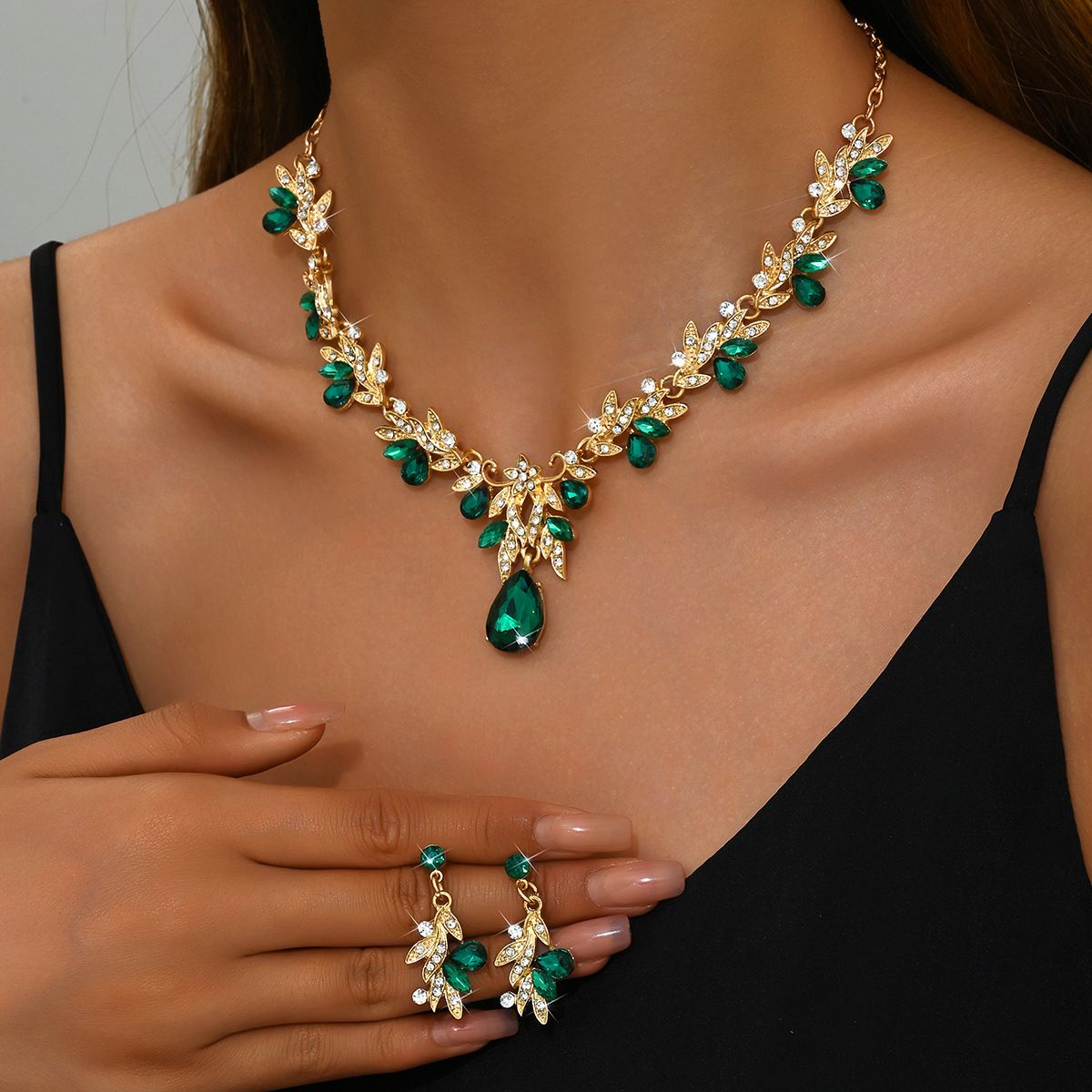 3pcs New Fashion Necklace Sets for Women Waterdrop Collar Choker Necklace Earring Jewelry Set for Prom Birthday Bridal Wedding