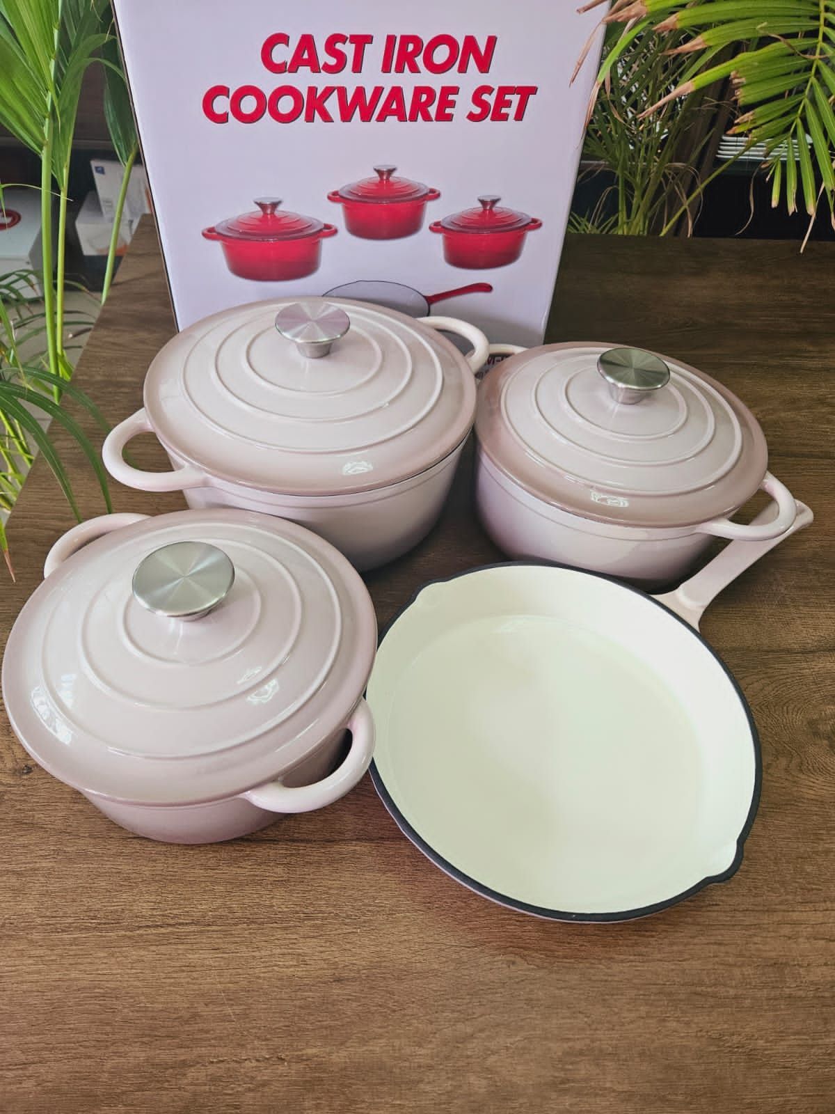 7pieces cast iron cookware set Contains 3 sufurias,3 lids,1 pan, Heavy-Duty Cooking, Baking & Serving Pots. Durable cast iron with enamel coating that prevents sticking and allows effortless cleaning.