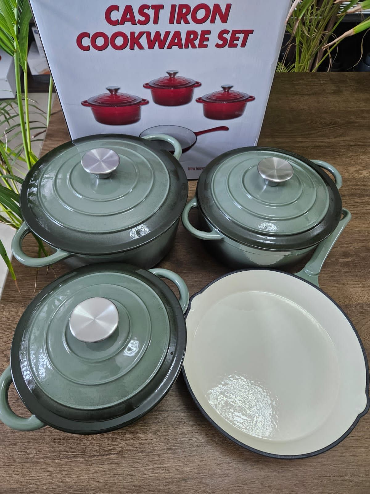 7pieces cast iron cookware set Contains 3 sufurias,3 lids,1 pan, Heavy-Duty Cooking, Baking & Serving Pots. Durable cast iron with enamel coating that prevents sticking and allows effortless cleaning.
