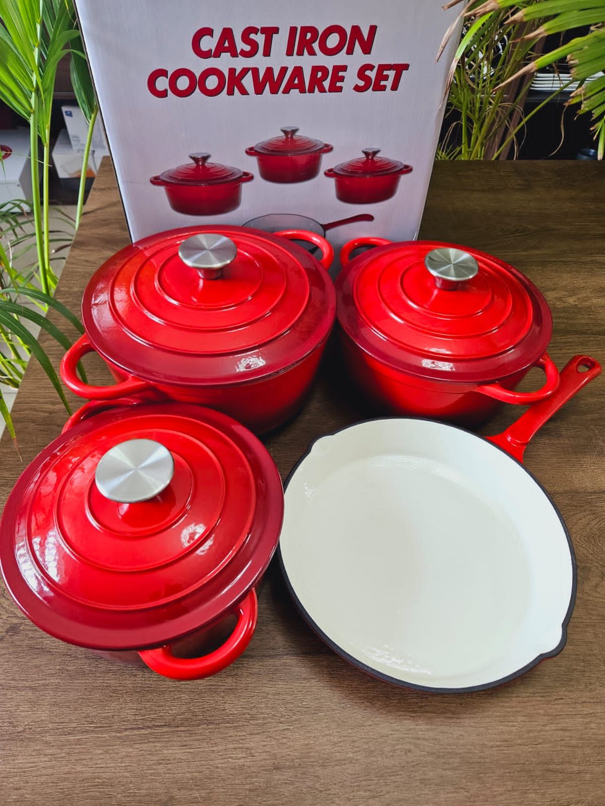 7pieces cast iron cookware set Contains 3 sufurias,3 lids,1 pan, Heavy-Duty Cooking, Baking & Serving Pots. Durable cast iron with enamel coating that prevents sticking and allows effortless cleaning.