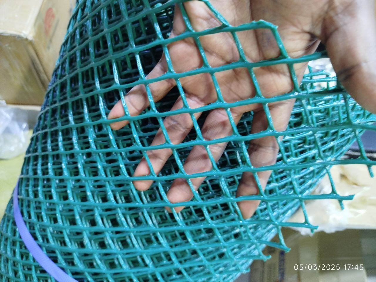 chicken plastic mesh