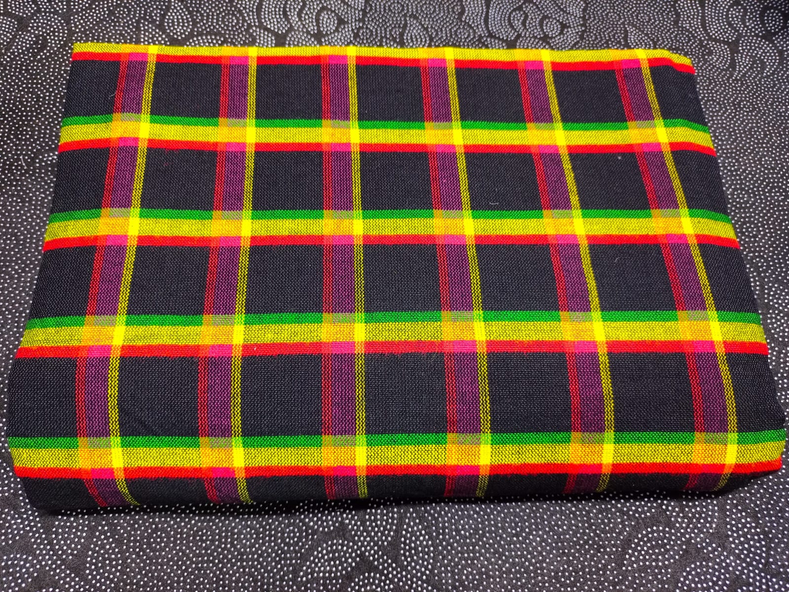 4*6 Masai Shuka;serves as a warm wrap for women, a stylish  for men, a unique tablecloth or a stylishly vivid household throw.